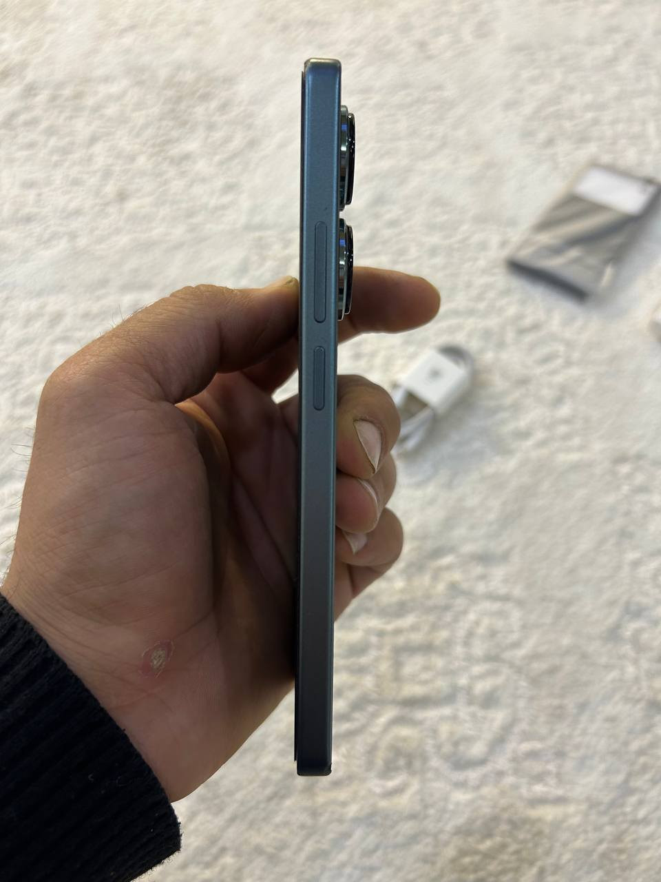 ڕیدمی نۆت 13 پرۆ بۆ فروشتن یان گوڕینەوە  
REDMI MI NOTE 13 PRO 
ڕامی 12 میموری 512 
درعی شاشە کەی درزیکی هەیە  زیاد ناکات  
شاشە کەی بێ کیشە ئیش ئە کات
سعر 250 هەزار   
شوین ، سلیمانی


**إذا كنت صاحب هذا الإعلان وتريد حذفه لأي سبب، رجاءا أرسل رسالة إلى الدعم الفني**