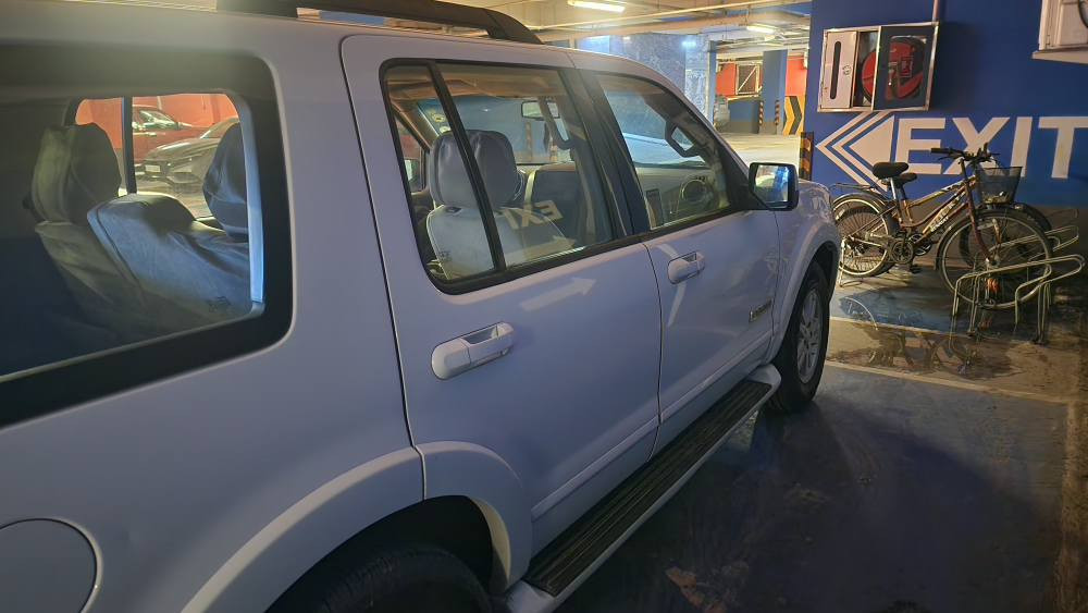 فۆرد ئێکسپلۆرەر ٢٠٠٧ کلین بێ سبوغ
مەکینەی بەشەرت و نەکراوەتەوە ٦ پستن
سلاید
شاشە ئایپادی بۆ بەستراوە 
تەقەو رەقە بەشەرت
٤ تایای تازەی لەسەرە 
هەزەو فەحسی نوێیە مانگی ١ی٢٠٢٧ بەسەردەچێت 
نرخ (10,800$) و معامەلە
0750 896 79 70 أربيل, العراق
