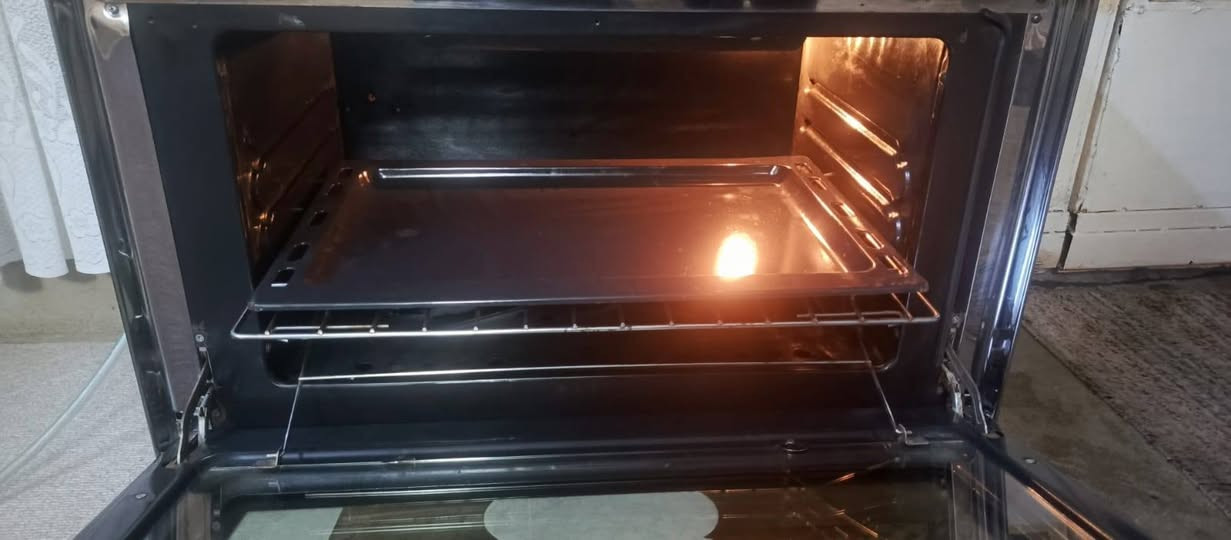 طباخ فريش مصري خمس عيون نظيفه حيل السعر على الخاص او اتصال على رقم ***********
