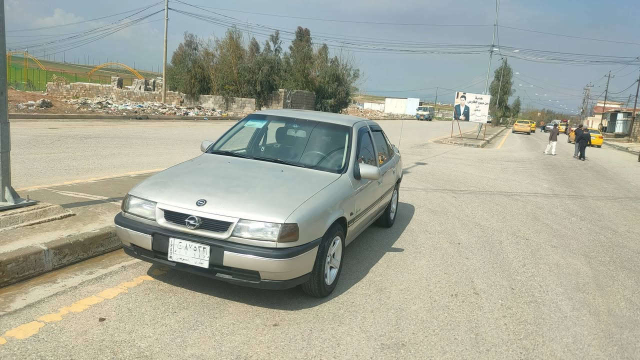 السلام عليكم فكترا موديل ٩٢حجم ١٦سنوية ٢٨كابون بانزين موجود شرط التحويل بيها ٢قطعة صبغ جمالية كهربايات شقالة قفل مركزي سياره جديدة مال بيت العنوان جانب الأيمن سعر ٤٢باقي التفاصيل أتصال الفيديو موضح كلشي***********@
