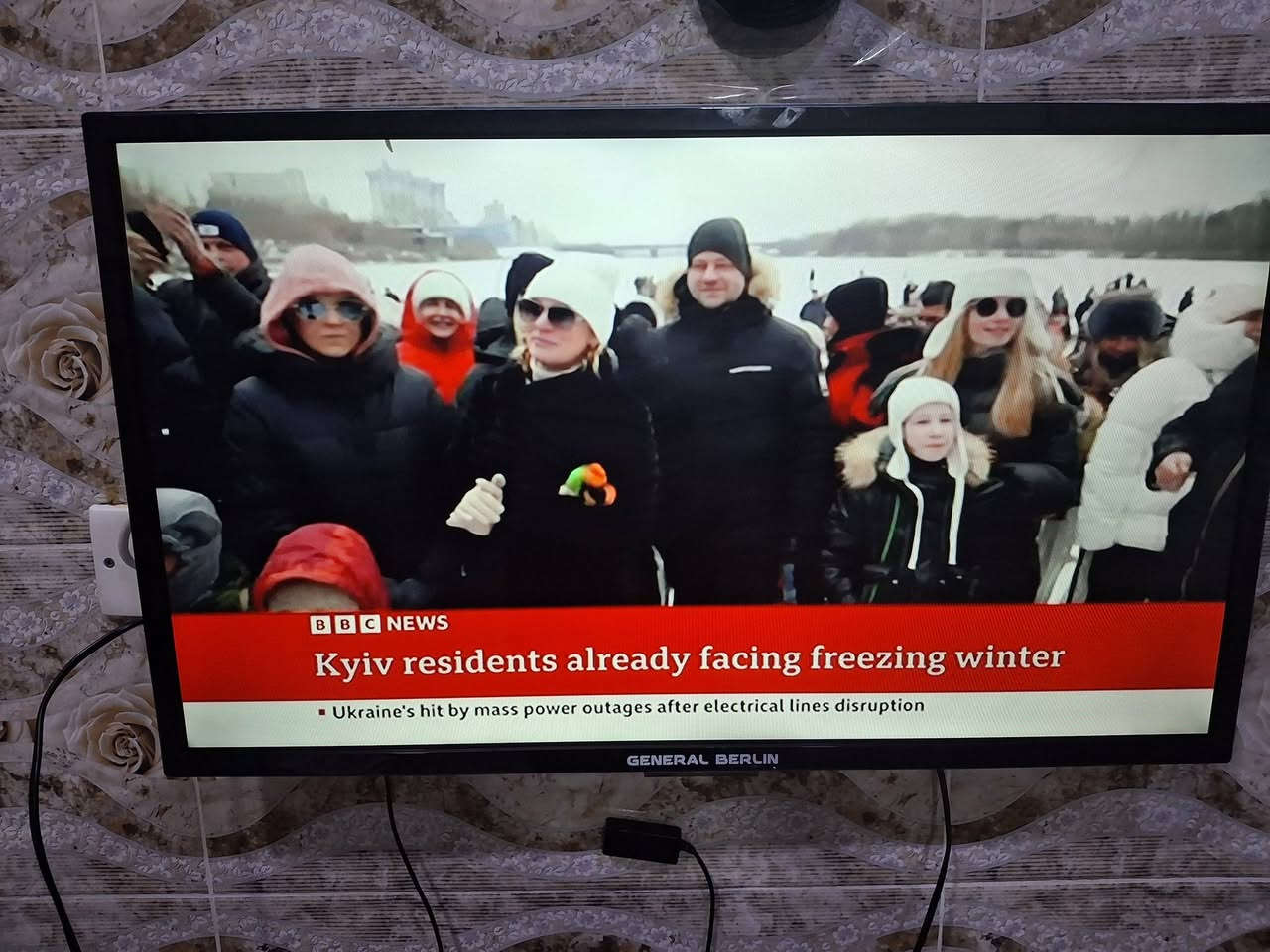 للبيع واتساب ***********
