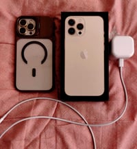 ايفون 13برو ماكس شرق اوسط وممفتوح جهاز نضافه فول تاخذه من باب البيت وا...