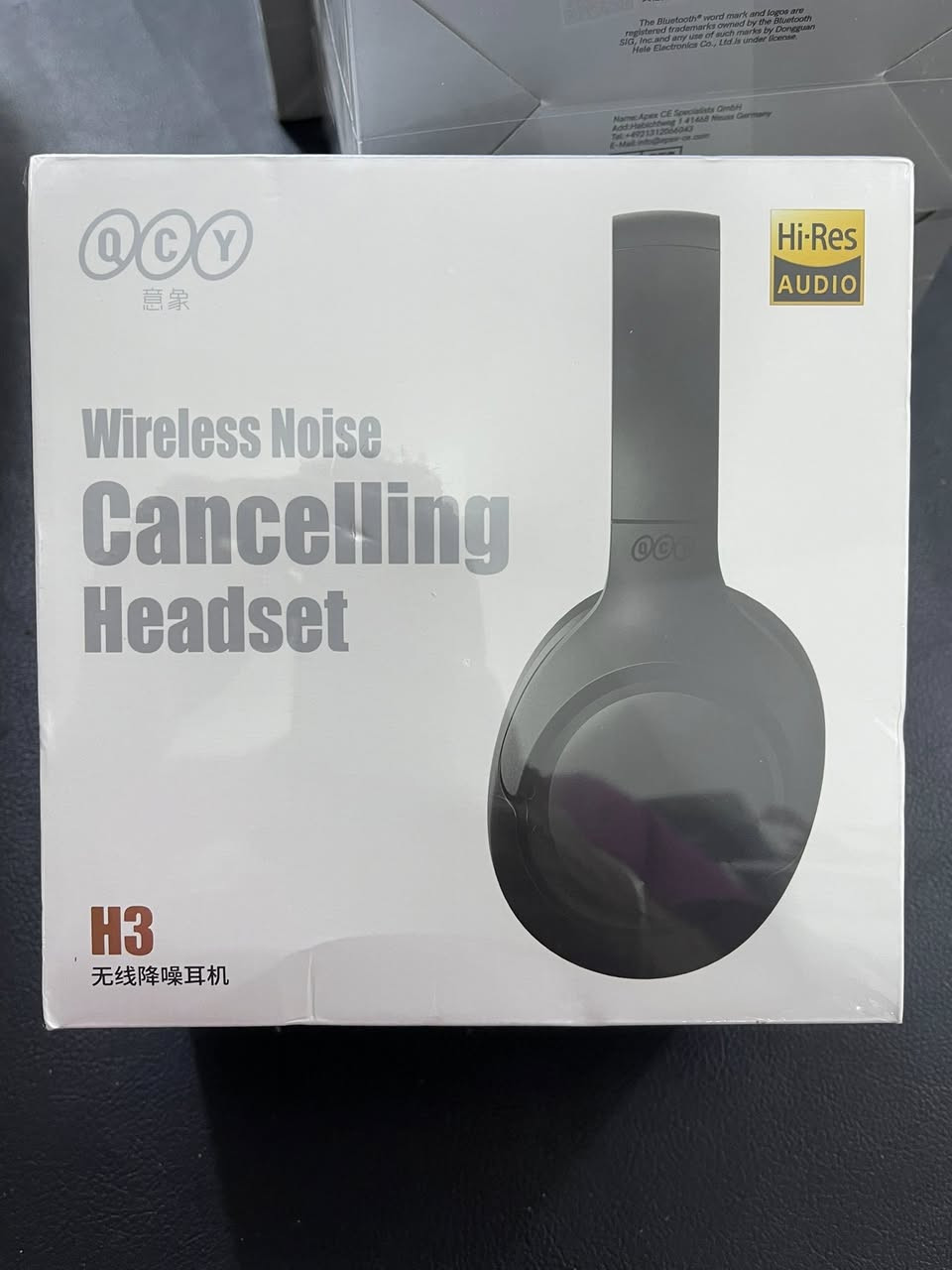 سماعات ماركه( كيو سي واي) غنيه عن التعريف قطع جديده
الهيد سيت /: 5 قطع
الايربود : عددهن (9 قطع)
 لوك كبس ممفتوحات. العدد الكلي( 14) قطعه يم اعله سعر ابيع البيع شلع يوجد توصيل كل محافضات لعراق🚚🚚🚚


**إذا كنت صاحب هذا الإعلان وتريد حذفه لأي سبب، رجاءا أرسل رسالة إلى الدعم الفني**