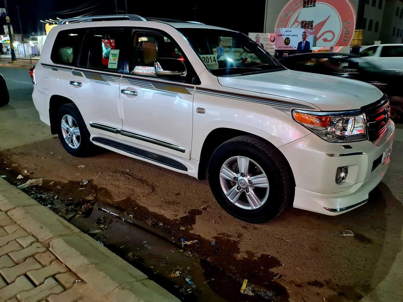 السلام عليكم اقراء المنشور لاندكروز مونيكه للبيع
موديل ٢٠٠٩ شكل ال ١٤سياره جديده بدون ضرر بدون صبغ بيها ملاحضات قليله بارد وتقليم  السياره فول محرك ٦ المرغوب محرك مامفتوح على وضع الشركه محرك كير جدد تايرات صدر جديد السياره حيل ناعمه كهربائيات كلها شغاله رقم اربيل بسمي سنويه جديده لل٣٠ تريد تحويل او وكاله سياره فول فتحت سقف تحكمات استيرن  بصمت تشغيل بصمت ابواب حساسات خلفيه ثلاجه 🥶تبريد ثلاث قطع دفع رباعي شاشه كامره خلفيه سياره جديده مال جنيه ومرتبه 
ملاحظه (ترهم مراوس بسياره سعرها ١٥٠ وجوا وفرق نقد)
مكان السياره الشرقاط الخصم  الشراي يتصل اعتذر عن القصاط السياره مشدود عليها خط ٢٠١٤
السعر (٣٠٥) وبيها مجال ***********
