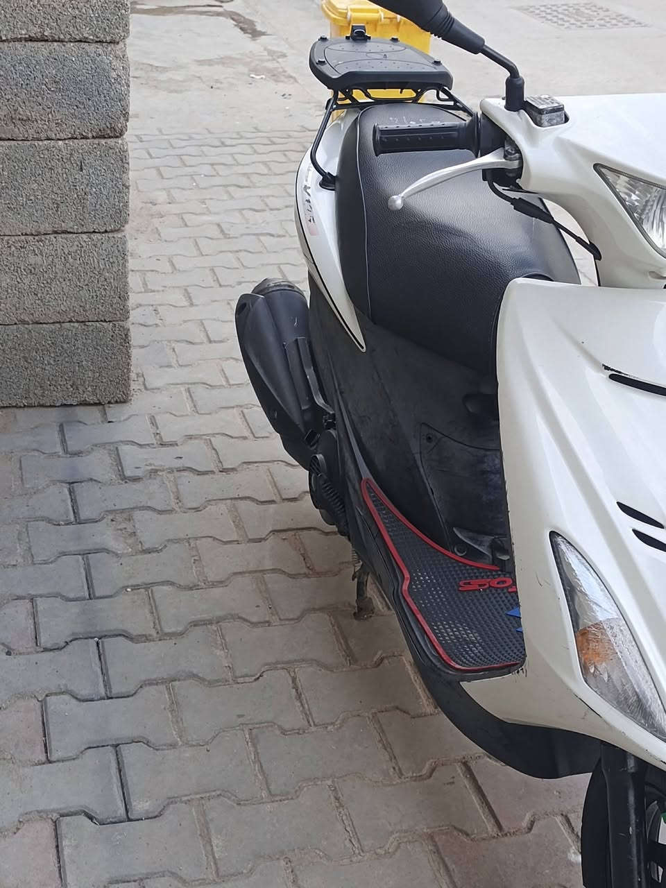 دراجه أدرس ياباني مكفوله عامه رمبه من كلشي رمبه مرغي ما مفتوح بيهه كله بلاديه على البلاد الهاتف *********** المكان كوت الزهراء
