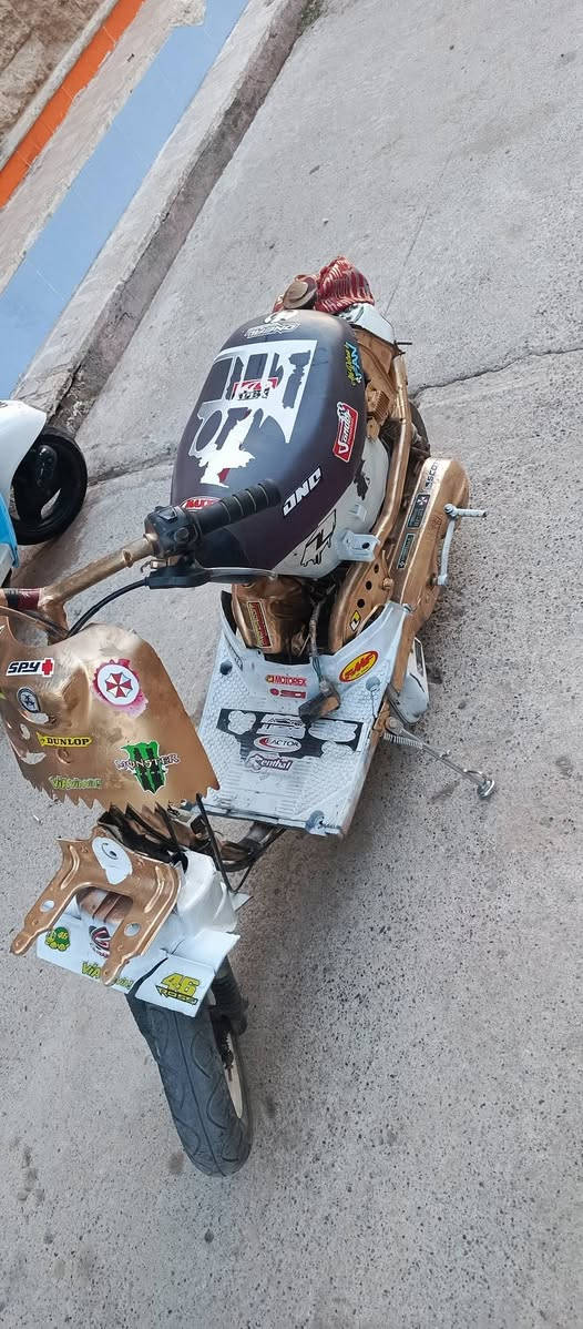 ماطور بزون للبيع
مكينه معمر جديد 
كلج امامي جديد 
كلج خلفي جديد 
خرز جديد 
قايش جديد 
زوج يدات جديد 
صالنصه CS تحوير 
ماطور شلعه ومعدل طيران
 السعر150
رقمي ***********
