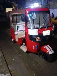 تكتك للبيع موديل 2018 شهر 7 سنوية ورقم نكليزي تحويل ثاني يوم معمره بيه...