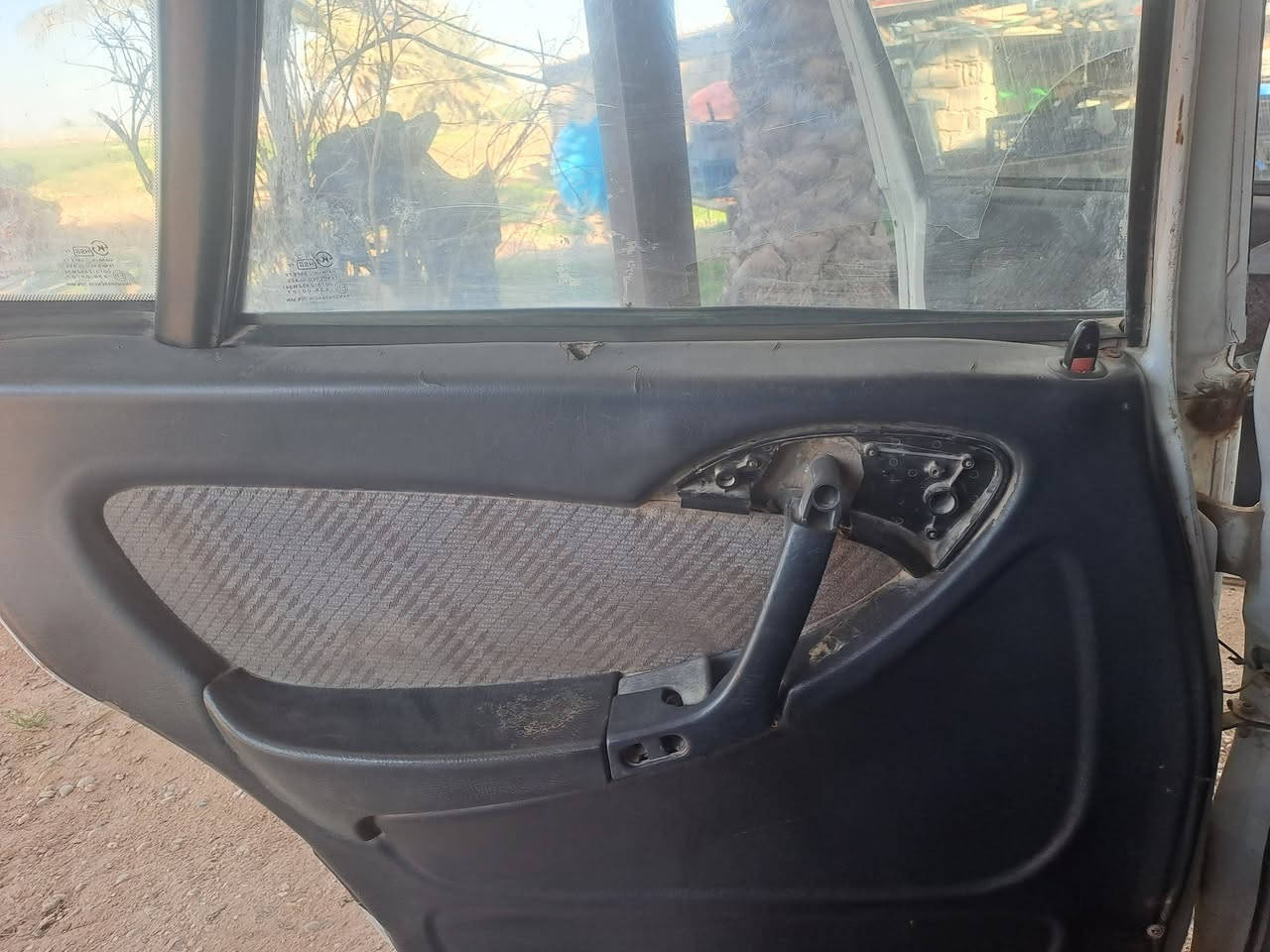 اسبرو للبيع السعر ١٤ ورقه
رقم صاحب السياره***********
