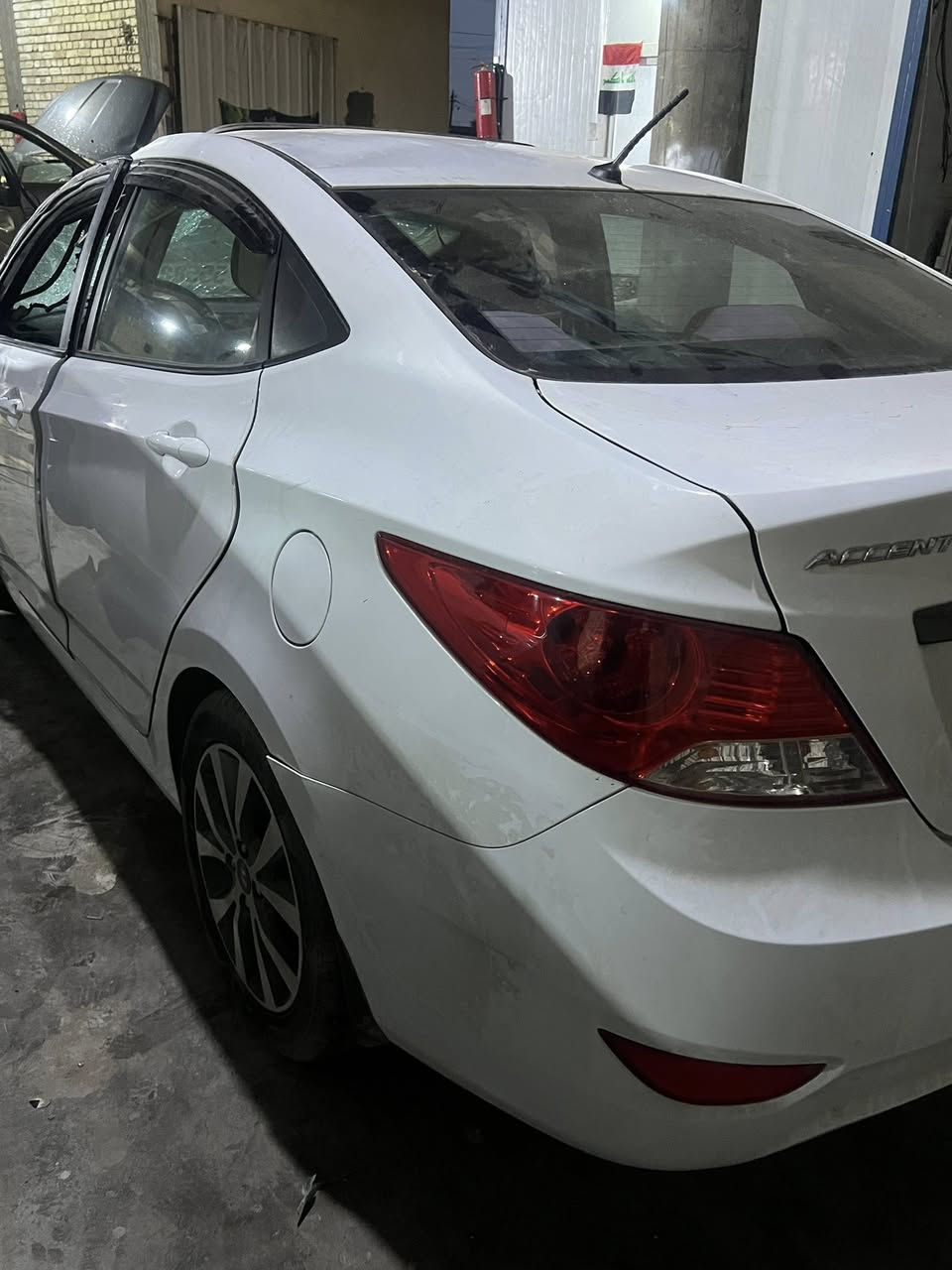 السلام خلاص عليكم للبيع اكسنت 2017 خليجي محرك 1600 فول مواصفات  بلو  رقم أربيل جديد مميز بغداد ***********
