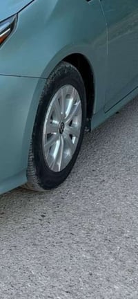 يوجد كب عدد 3 بريس اصلي حجم 15  اجه ويه الويل للبيع  07716644955