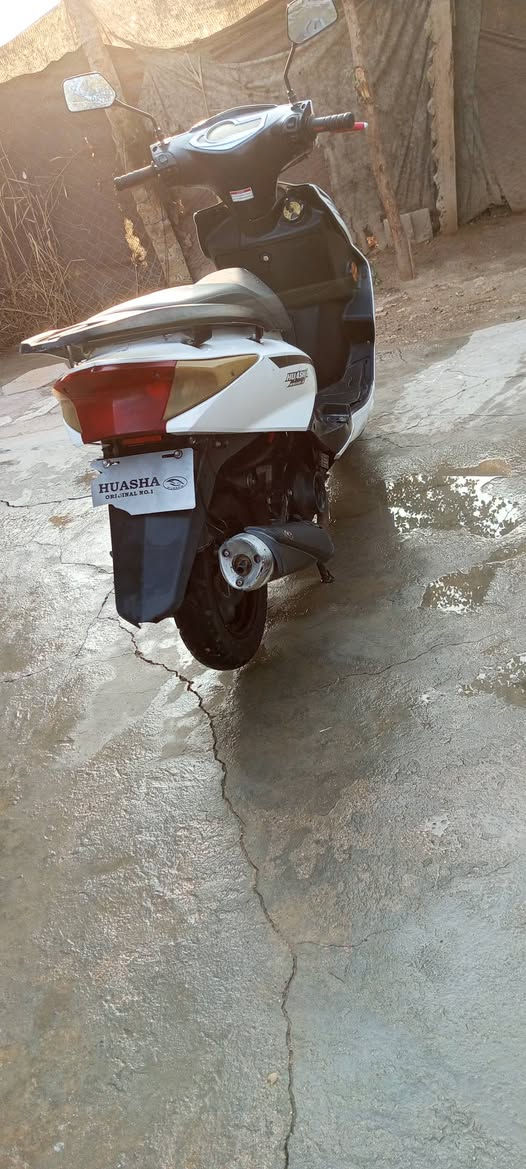 سلام عليكم دراجه للبيع العنوان كربلاء طويريج خاص مفتوح***********
