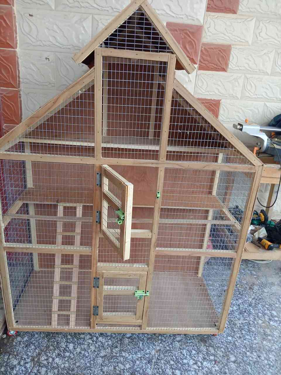 سلام عليكم قفص للبيع سعر 90 وبي مجال مكانك القرنه شرش ***********
