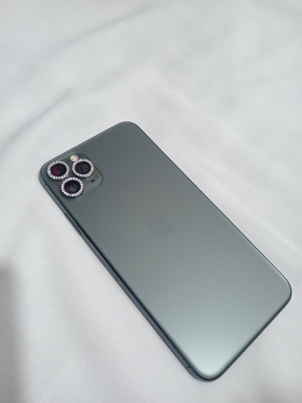 ايفون ١١ برو ماكس ذاكرة ٢٥٦ بطارية ٨٠٪ حقيقي ممبدل بي اي شي ولا مفتوح السعر ٤٠٠ وبي مجال حك الجية ***********
