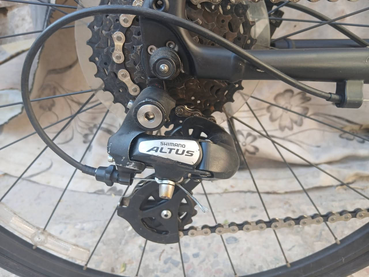 بايسكل للبيع
ماركة جاينت سكايب 

معدل فول الامنيوم 

 حجم   28 ×c700

 بريكات  دهن ماركة تكترو 

  بدالات ماركة مايكرو شفت 

بايسكل  باله مامبدل شي منه 

 مكاني بصرة  توصيل موجود  

 اي استفسار  راسلني


**إذا كنت صاحب هذا الإعلان وتريد حذفه لأي سبب، رجاءا أرسل رسالة إلى الدعم الفني**