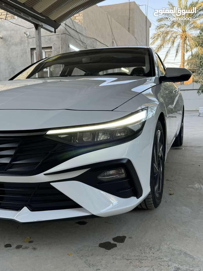 السلام عليكم النترا 24 تجميع مكفوله كفاله عامه لاصبغ ولابارد سيارة نظيفه ومدارية فول مواصفات 1/1 بصمه جلد سلايد تبريد قطعتين حساس امامي خلفي مود درايف اوتو هولد هند بريك بصمه وبعد بيه مواصفات رقم اريبل باسمي شرط التحويل هزة بعده ما منتهيه بعدله 4 اشهر ماشيه 32 الف السعر 143 وبيه مجال بسيط حك جيه مكاني بغداد المنصور 
*********** واتس
