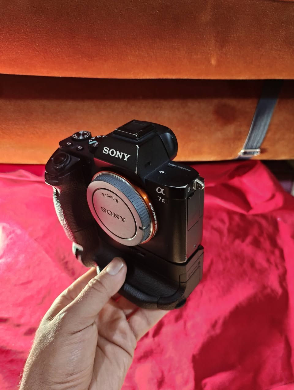 sony a7ii
نضافة 80%
شترها عالي
السعر : 800 الف / قابل للتفاوض 
*********** مكاني بصرة / توصيل موجود
