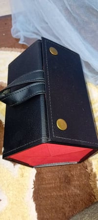 حافظة • جلد يخبل • نظارات واكسسوارات