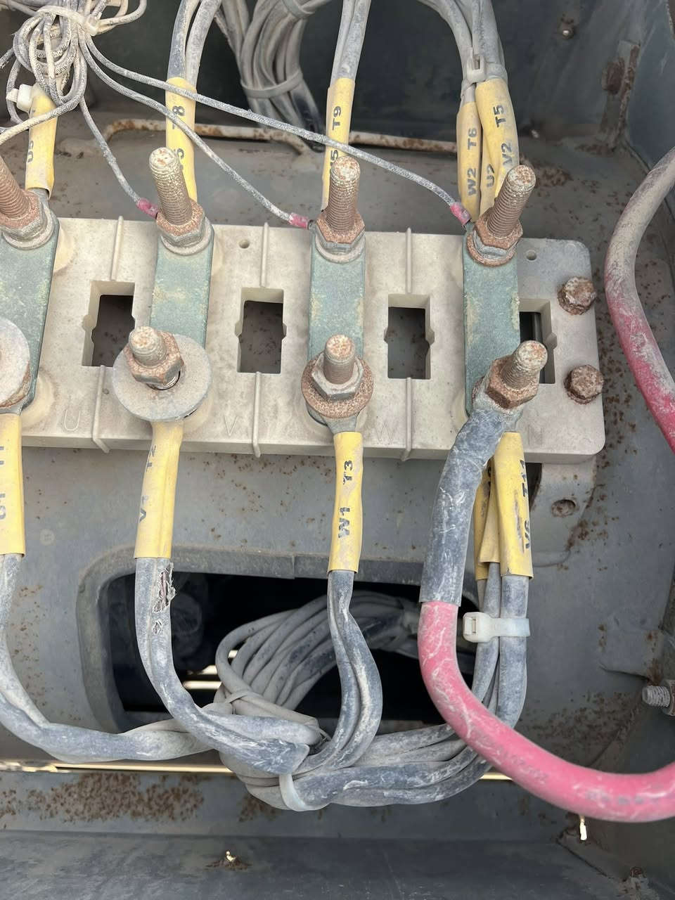 للبيع مولده رينو توليد 250 كيفي ابلادي اخو الجديد مكينه ابلاديه لاصرف لاتنقيص متروكه


**إذا كنت صاحب هذا الإعلان وتريد حذفه لأي سبب، رجاءا أرسل رسالة إلى الدعم الفني**