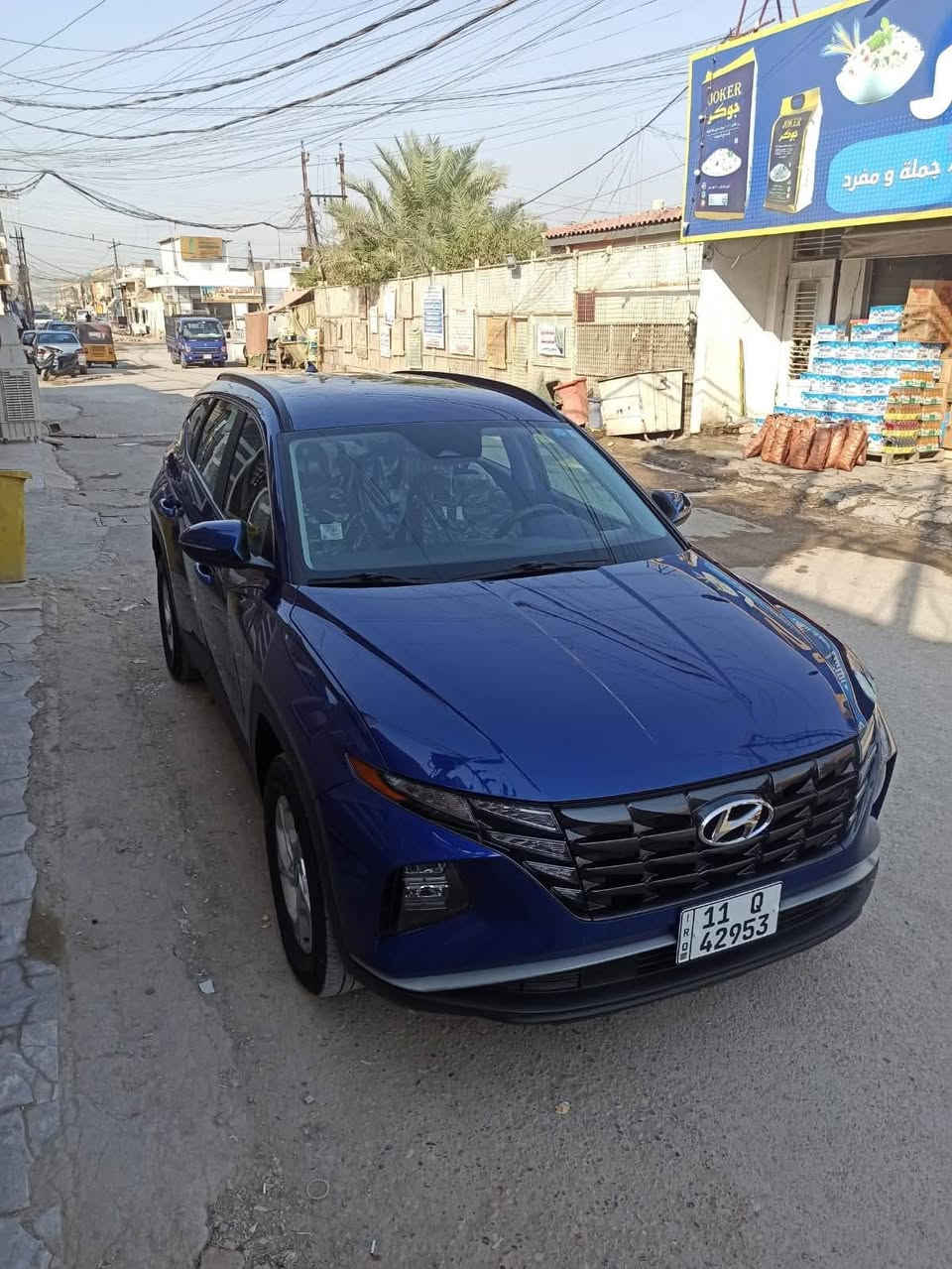 مستعجل عالبيع 
توكسان موديل ٢٠٢٢ وارد أمريكي 
ضرر خلفي تبديل قبغ جنطه اصلي نفس اللون 
 وبارد قليل بالقماره اثر طخه بالتحميل
وانطخت عندي هنا بالجامرلغ اليمنه 
 مواصفات السيارة
 بصمة أبواب وتشغيل رادارات جانبيه وامامي وخلفي كامرا دواره 
 فور ويل تبريد قطعتين تدفئة كشنات تحديد مسار 
كشن كهرباء تشغيل عن بعد لد امامي وخلفي 
ثلاثه وضعيات قيادة سايد بريك بصمة 
تخم تاير جديد 
السيارة رقم بغداد الرقم الجديد بأسمي 
السعر مناسب جدا  165 
*********** مكان السيارة بغداد الشعب السريدات
