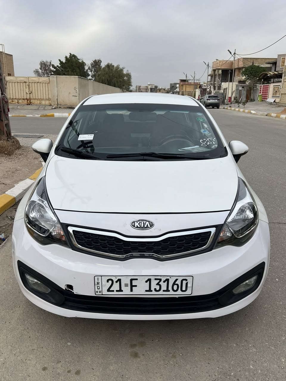 السلام عليكم
ريو 2013خليجي محرك 1600دوش 
مكينه كير صدر تخم تاير كله مكفول 
رقم سليمانيه باسمي شرط التحويل سنويه لل2030 هزتها تنتهي بل2027
سونر مرفق مع صور 
مكان السياره واسط الصويره سعر السياره 78$وبيها مجال حق جيه فقط
***********
