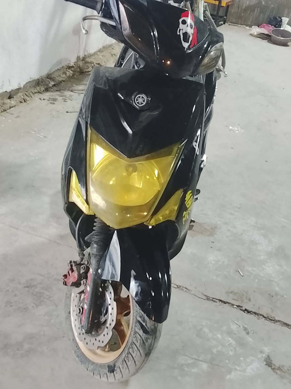 السلام عليكم سكنس لد  كوري قبق مسح 2018 بيها نقص تريشه يسرى فقط كهربائيات كلها شغاله  مكاني بغداد  الدوره السعر 800 وبيها مجال بسيط حك الجيه
***********
