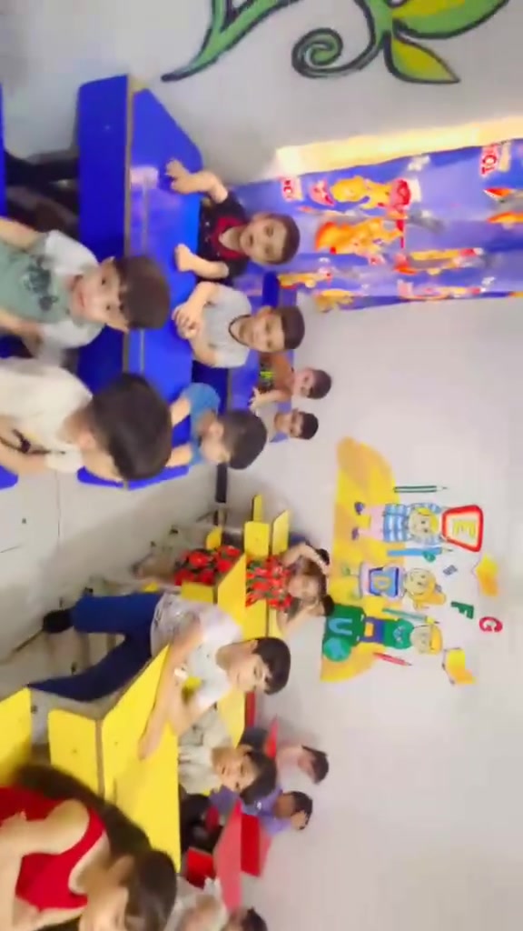 تدريسنا لاطفالنا
  الحلوين سنافرنا المتميزين لمادة الأنكليزي للصف الkg2 #روضة#رياض أطفال 
التسجيل مفتوح ومستمر على مدار الأسبوع لحجز مقاعدكم والاستفسار ع الخاص او على رقم الهاتف *********** يتوفر واتساب أيضآ
العنوان الثعالبة الـ ٦٠٠٠ شارع محطة الوقود مجاور أسواق بغداد روضة وحضانة سنافر الثعالبة الأهلية النموذجية
