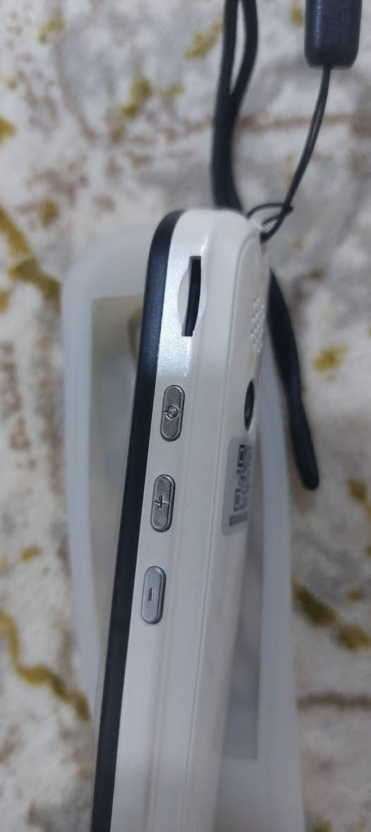 مترجم جميع اللغات ترجمة الكلام الى صوت مسح ضوئي للترجمه حاكيه تتكلم عربي وتطلب منه يترجم للانكيزي صوت تطلب منه يقرأ الكتابه ويترجمها ياخذ رام  واي فاي بلوتوث يصور وكامرته جدآ واضحه حت كامره سريه يصير .. نوعيه ممتازه وشرط من كل شي ممتاز. يفيد اكثر شي الطلاب والي يسافرون ويترجم بعض اللغات بدون نت بي هواي مواصفات السعر.
 120 الف


**إذا كنت صاحب هذا الإعلان وتريد حذفه لأي سبب، رجاءا أرسل رسالة إلى الدعم الفني**