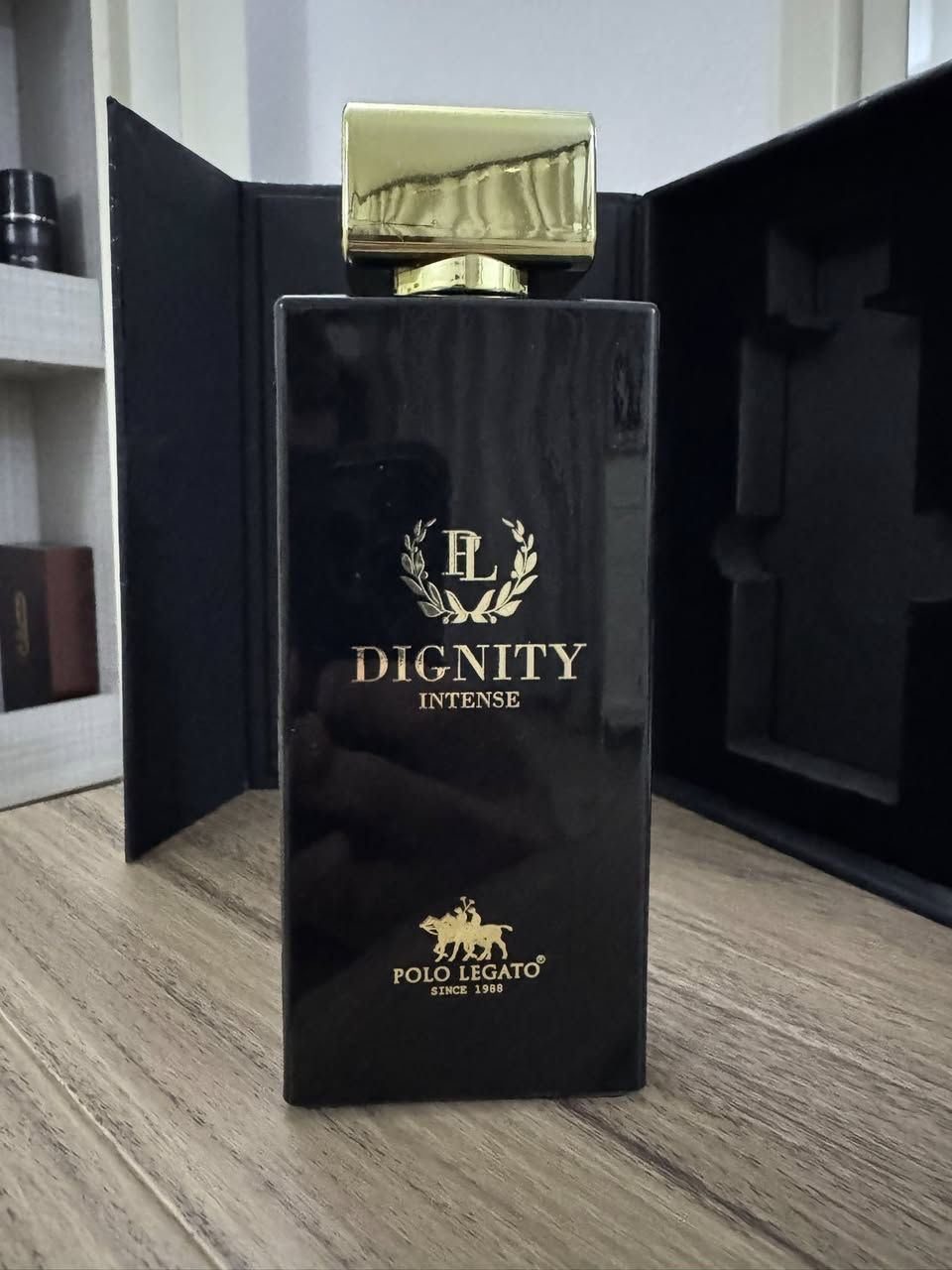 عطور
عطور للبيع 
١-عطر من وكاله بولو ليغاتو مستخدم منه تقريبا ٩٠ مل سعره ٦٥ الف 
٢-عطر تاج الإماراتي مستخدم منه رشات فقط سعره ٣٠ الف 

العنوان الكراده العرصات متواجد من ساعه ٥ العصر الى ساعه ١١ بالليل 

***********
