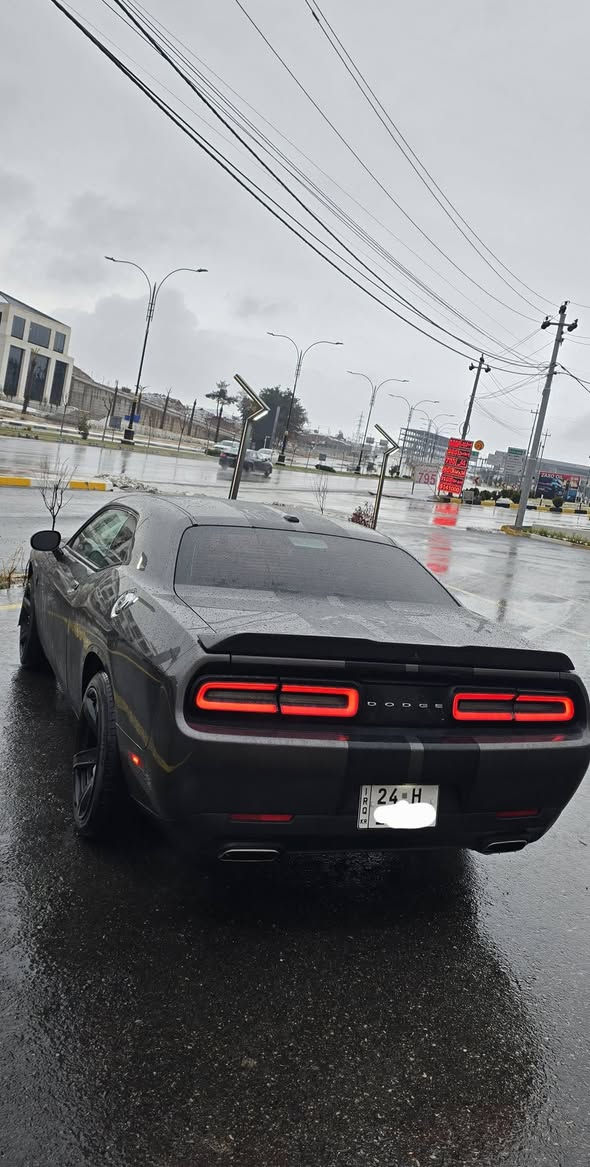 جالنجر 2021 
6 سلندر تو ويل 
ماشية 40 
جداً نظيفة السيارة وبدون نقص 

بوند وجاملغ صبغ ( بدون شاصي وبدون دواخل )
رقم دهوك 
رقم وهزة وسنوية كله جديد 

السعر  :  170 
المكان : دهوك 
***********
***********
