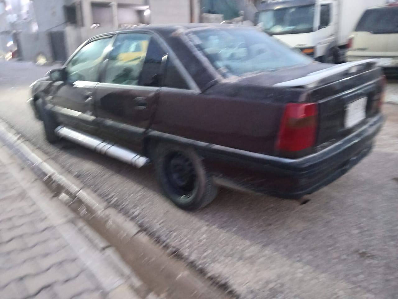 سياره للبيع وميكه سياره كير محرك شرط رقم كركوك السنويه كارتونيه بيه نواقص السعر ١٣بي  الرقم ***********
