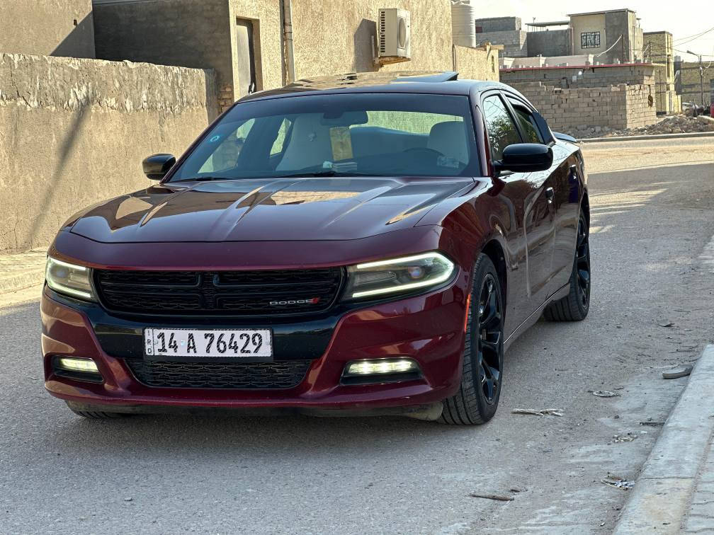 جارجر 2017اصل sxT وارد امريكي  فول مابيه نقص مواصفات 
فتحه سقف
تشغيل عن بعد
خزن في الابواب
مانع انزلاق
تدفئه تبريد مامي خلفي 
كير طياره وبعد بيه هواي مواصفات
سياره بسمي تحول ثاني يوم رقم الجديد دولي سنويه 2030 تقرير سرقه كشنات بيه باب بدل بدون صبغ ونفس الباب بي شخط مكحل سعر 199رقم ***********مكانب بصره ابو الخصيب البصرة, العراق
