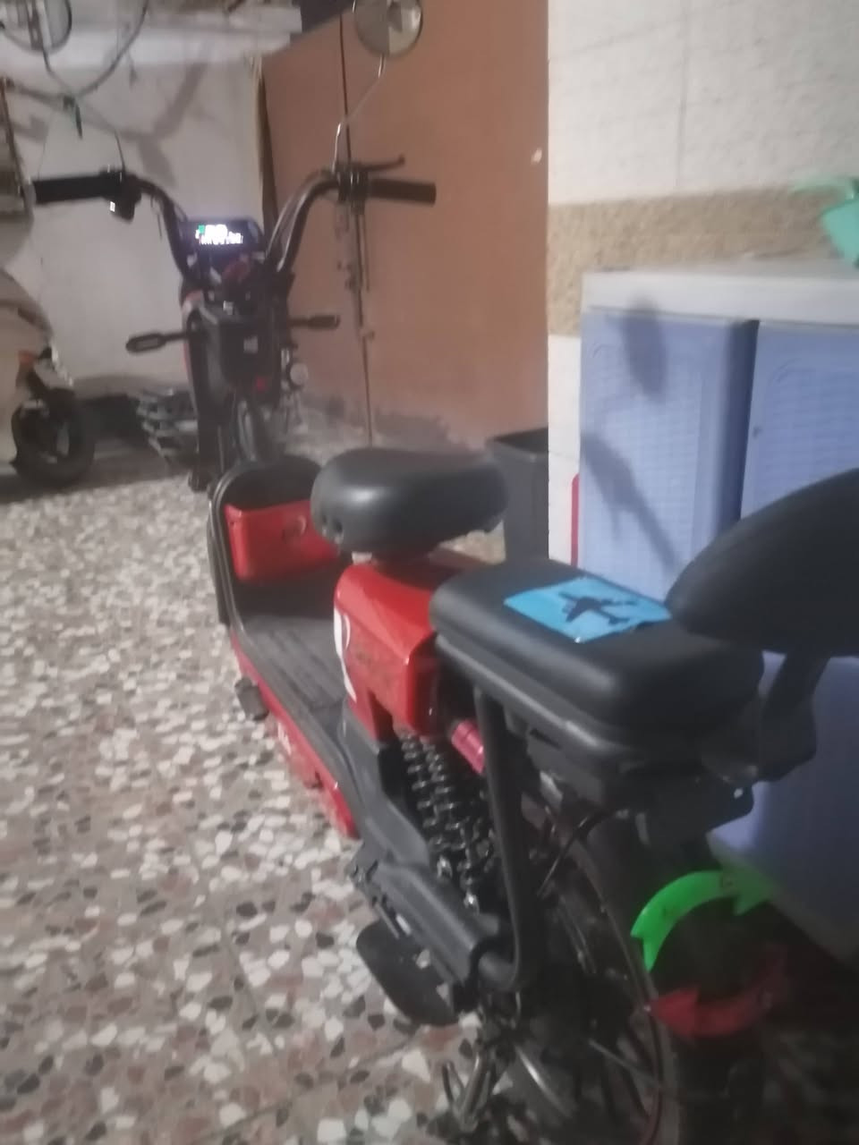 دراجه شحن للبيع حجم ١٦ سرعه ٦٥ حقيقي بركات شغالات مابيهه اي شي سعر ٢٥٠ الف ٥ بطاريات مكاني بغداد


**إذا كنت صاحب هذا الإعلان وتريد حذفه لأي سبب، رجاءا أرسل رسالة إلى الدعم الفني**