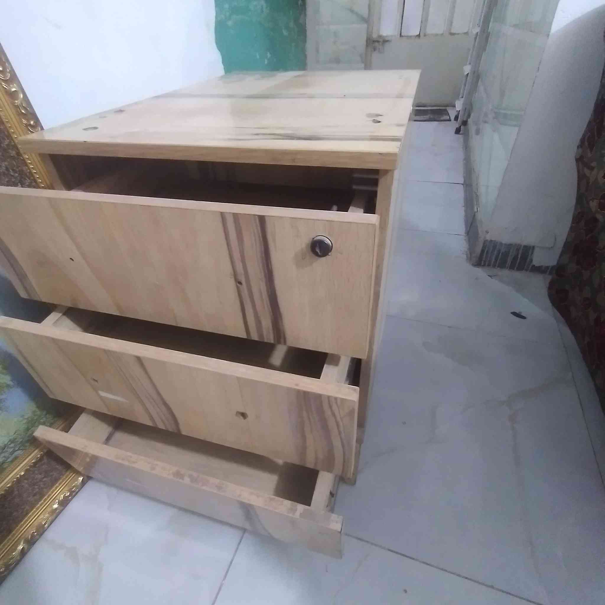 غراض بيت للبيع كلهم ب100 
***********
