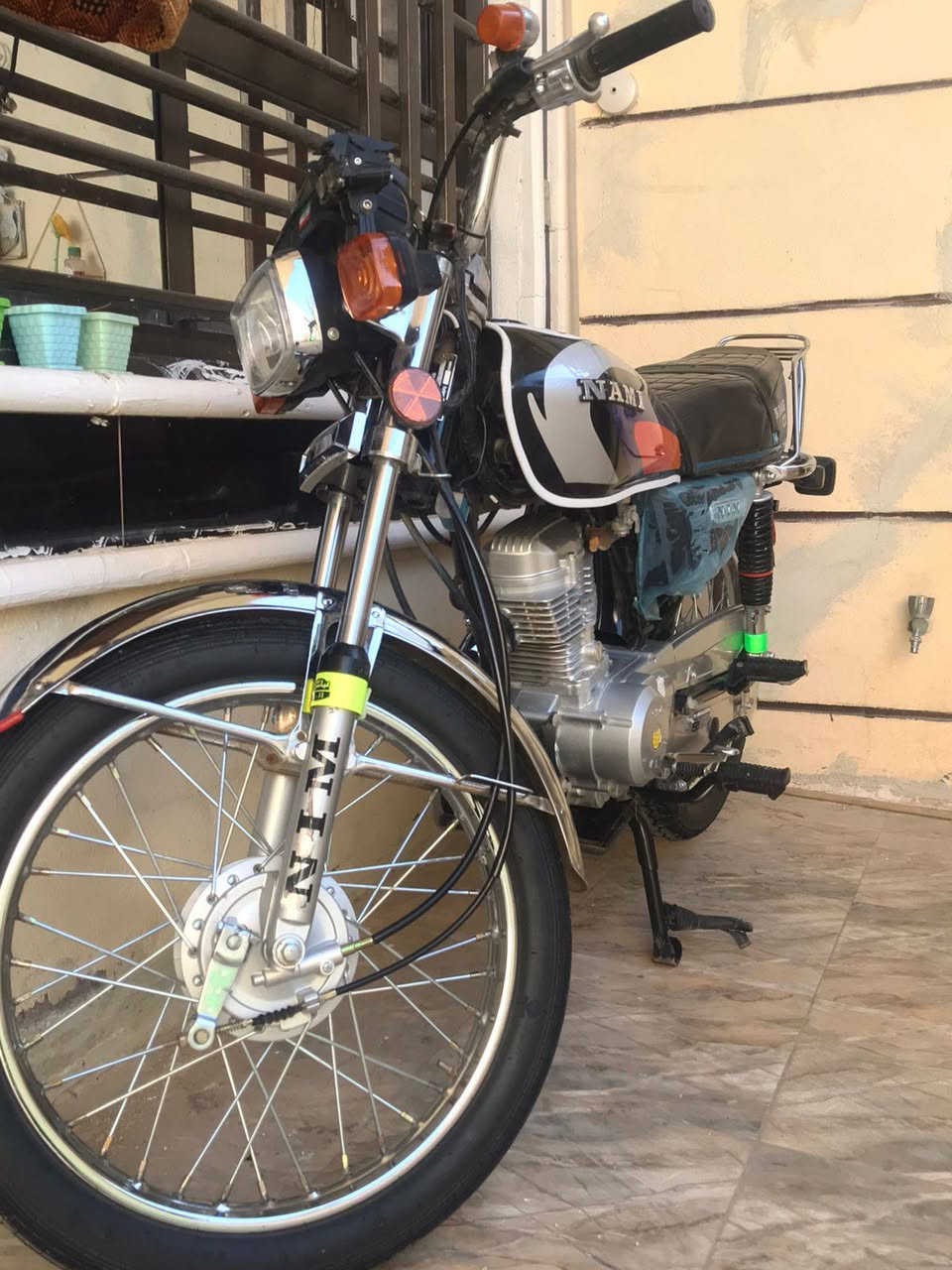 سلام عليكم دراجه نامه26 لبيع ومراوس حسب القناعه دراجه جديد مامتعوبه كفاله عامه من الشخط مكاني ديالى الخالص عليبات سعرها800وبيها مجال لطيبين 
هاتف***********👍🏽
الموشراي ليعامل ولا يزعجنه 👍🏽
