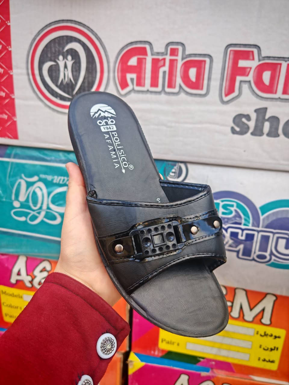 #تنزيـــــــــــلات 
شحـــــــاطات نســــــــائي 
سعـــر الــــدرزن 27 الــــــــف 
درازن اخيـــــــــــرة 
للحجز تفضل خاص 
او واتساب ***********
