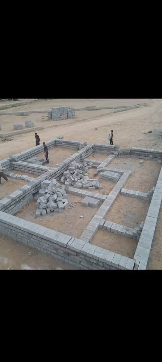 سلام عليكم يوجد كادر عمل بناء وتنزيل خرايط وتكعيب اسس وتصفير بيوت وحدل وتنضيف وصب لاش ***********
