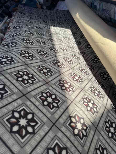 كاربت ايراني امتار الوان جديده
العرض 4متر طول حسب الطلب 
يقاس متر مربع طول بعرض بسعر 
مثال 4في5في3 متر مربع 
سعر المتر 3الاف للحجز وتساب ***********
توصيل 3الاف المركز البصرة اقضيه 4 محافظات 8الاف البصرة
