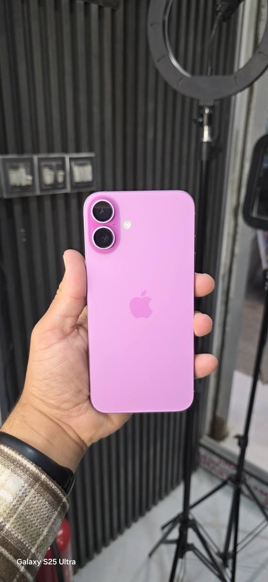 IPhone 16 plus لون وردي 🩷🩷

شرق أوسط 💥 💥 

ذاكرة 128 🔥

بطارية 93 🔋🔋

جهاز نضيف جدا افحص وين ما يعجبك 
متوفر داخل مكتب الصقر للموبايل  مقابل سيد سلمان ابو الذهب


**إذا كنت صاحب هذا الإعلان وتريد حذفه لأي سبب، رجاءا أرسل رسالة إلى الدعم الفني**