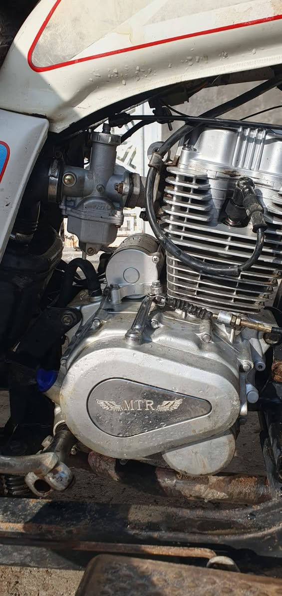 السلام عليكم ستوتة للبيع موديل 2020 (محرك ام تي ار) كهربائيات كاملة
شغال من الطول للطول بك لايت نكرة سلف تشتغل 
سنوية ولوحات كاملة (اصولي) الشراي يدلل مو شراي لا تراسل 
السعر 1800 رقمي، ***********
