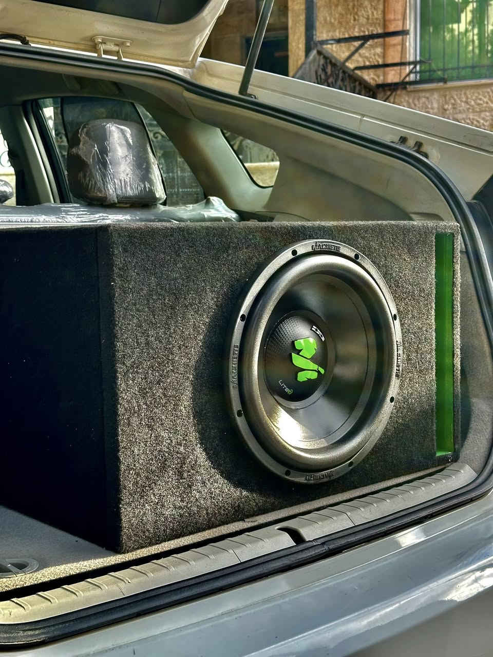 (((Subwoofer DB💚)))
صب وفور (((💚DB )))

وضع فوق الممتاز جديد ((استخدام أسبوع فقط ))

مافي داعي نشرح عنو ركب وسمع صوت 🔈

موصفات :

((500 ))ارمس 

12 إنش

  4+4 دبل 

صب زلزال بكل معنى الكلمه 

صندوقو الأصلي مش ملعوب فيه نهائي 

قابل للفحص بأي مكان 

للبيع ((((ب60 د🔥)))) 

متواجد خدمه توصيل 🚚 

 رقم 0799029421 

الموقع 📍اربد إشاره النسيم


**إذا كنت صاحب هذا الإعلان وتريد حذفه لأي سبب، رجاءا أرسل رسالة إلى الدعم الفني**