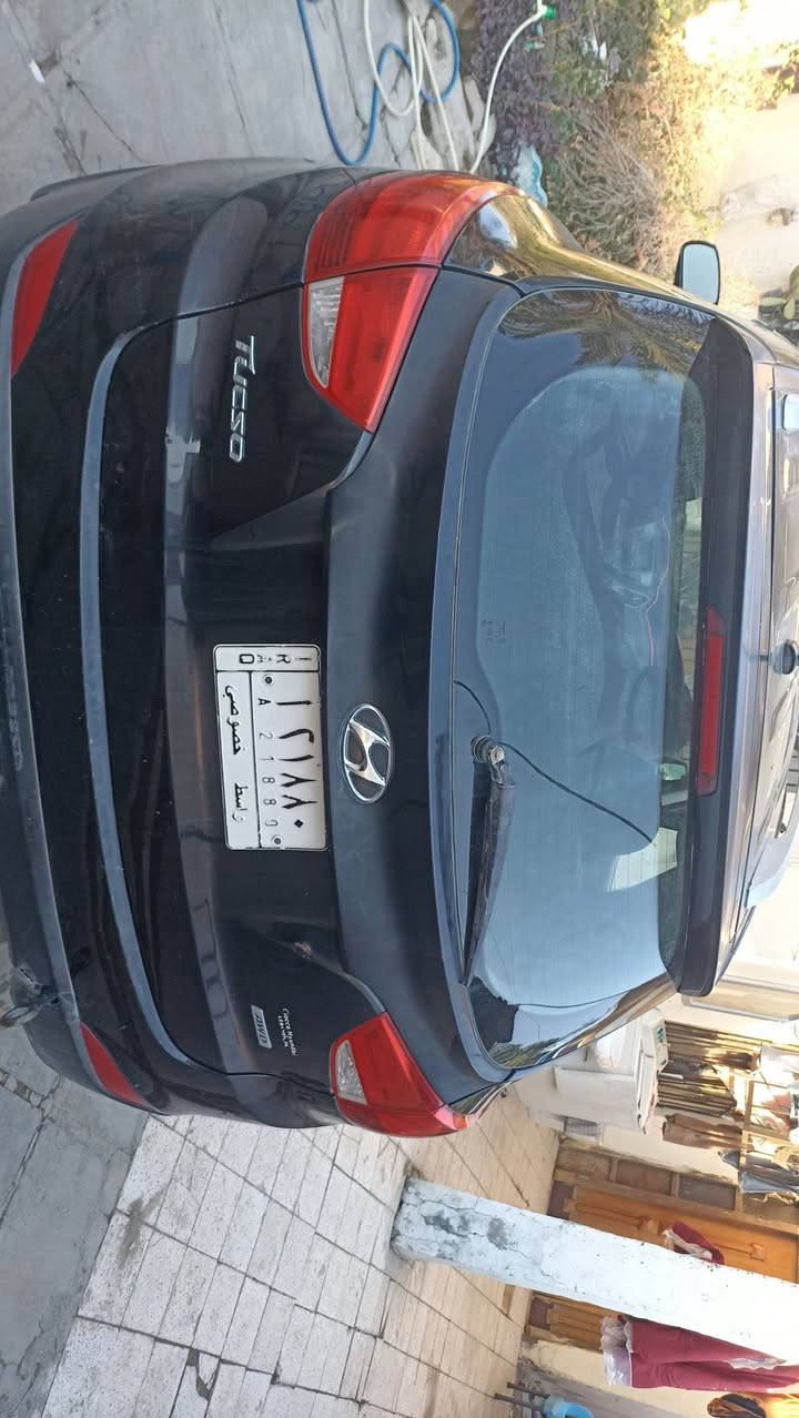 توسان موديل 2015 واسط واردامريكي محرك ٢٠٠بيه قطعتين صبغ 
السياره جاهزه السعر ١٢٥ مكان السياره واسط الزبيديه
***********/***********
مراوس بجيب
