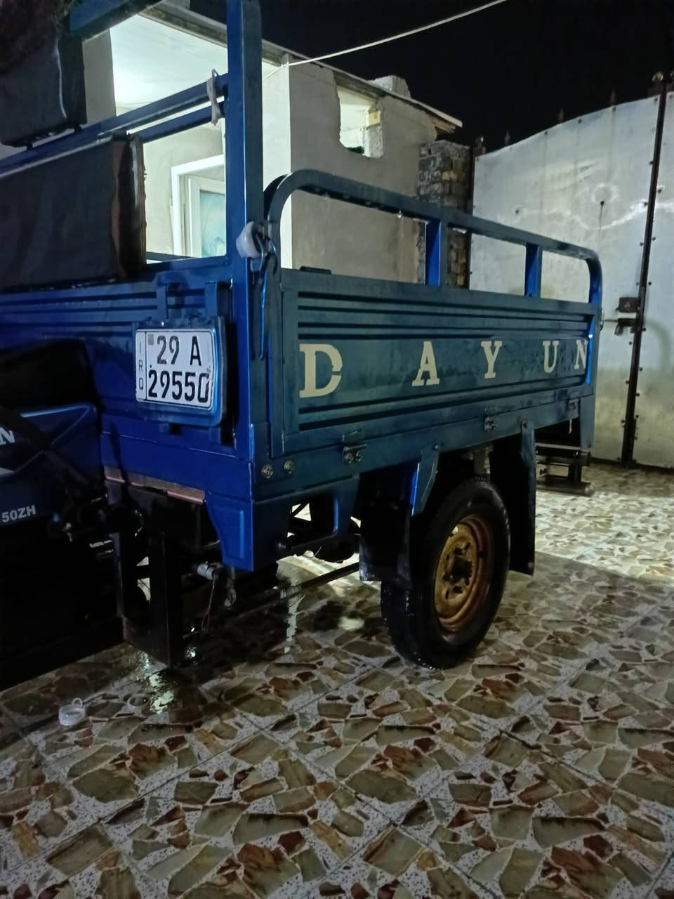 سلام عليكم للبيع ستوتة دايوان موديل 2021 رقم وسنوية بسمنه رقمه مميز محرك  شادله وكير بوكس بل 2025 شهر 8 ضفيرة وكهربائيات كله شغال  كامله دراجة مال بيت سعر 2900 وبيه مجال قليل للشراي عنوان كوت مركز المدينه رقم *********** /*********** خاص مغلق
