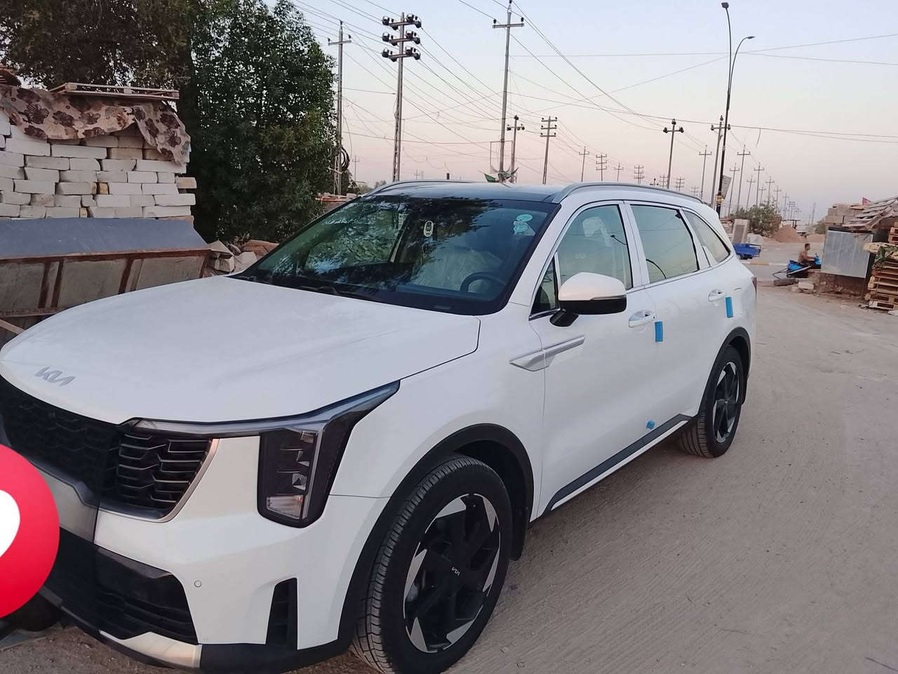 السلام عليكم 
سورنتو للبيع
موديل 24
بنراما
كامره دواره 
هاند بريك بصمه
كير ماوس
3قطع تبريد 
كشنات مخمل
ويل 19
بك لايت لد 
مكينه 6.   3500
شاشه متصل 
ماشيه 57
الاستفسار ع رقم ***********
