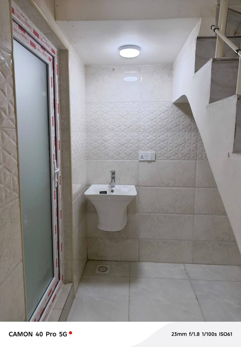 بيت 50 متر طابو صرف حي الاطارات منطقة 29 بناء حديث درجة أولى طابقين خدمات كاملة ماء مجاري كهرباء جديد مامسكون السعر 110 بي مجال قليل للتفاصيل أكثر الاتصال على *********** متواجد واتساب
