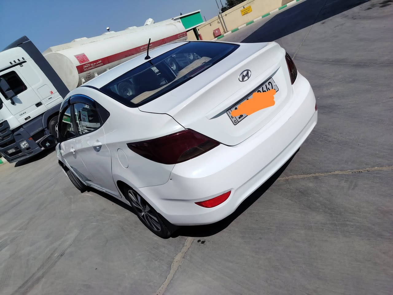 السلام عليكم
للبيع فقط 
اكسنت 17 خليجي 
مكينه وكير 1600
سنوية لل31
رقم بصرة دولي 14
مكان السيارة عمارة مركز 
السيارة بيها تلحيظات وصبغ دوس 
سعرها 102$ وبيها مجال 
رقم ***********
