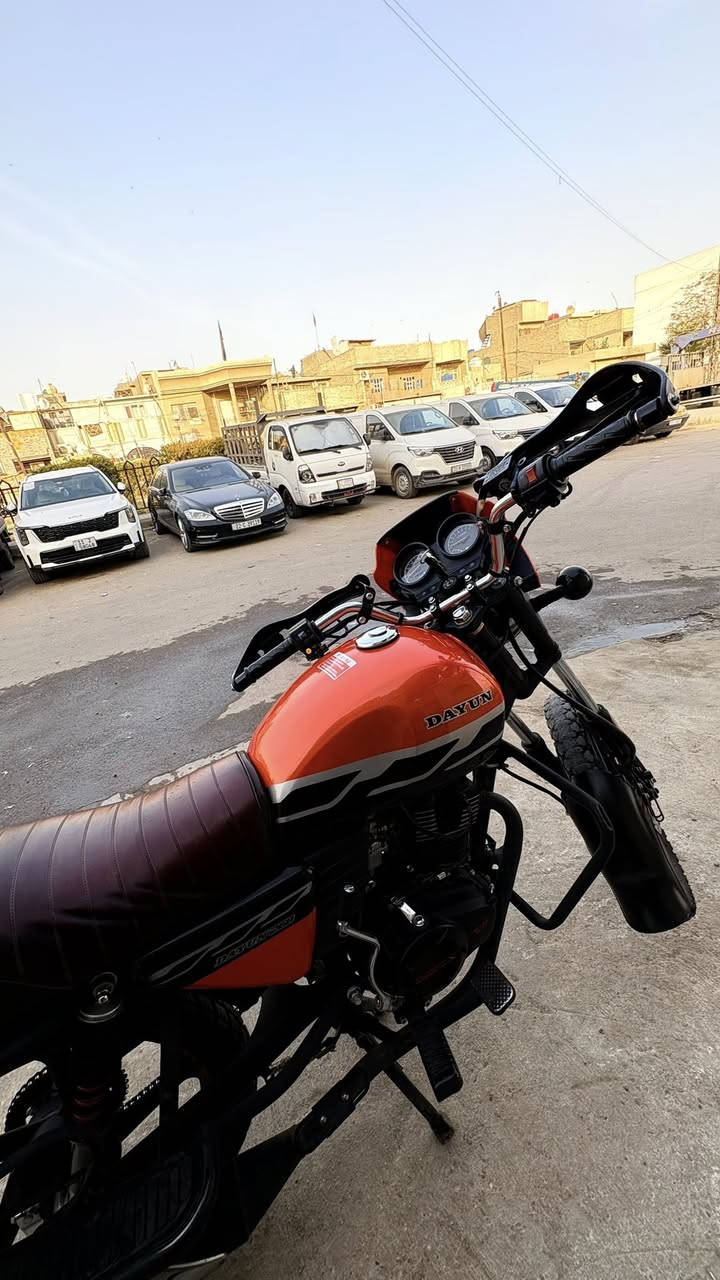 سلام عليكم .. دراجة دايون موديل 2025 .
مرقم بغداد ، دراجة جديدة 
. الدراجة جانت مو مال شغل شخصية . 
الكير + المكينة مكفولات و ما ملعوب بيهن . 
الدراجة خير من الله و جديدة . 
للبيع لان مستعجل ع بيعتها . 
السعر : 2.400.000 و بيها مجال بسيط كلش . 
للأستفسار ... ***********
