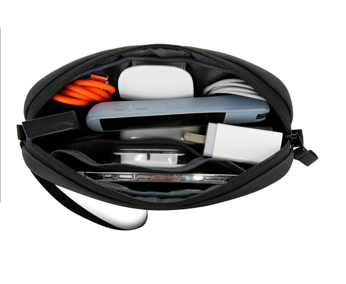 حقيبة يد 
براند BANGE اصلي وكالة 
تحتوي على جيب داخلي عدد 2
ووتر بروف 

20 الف على اول تم

dxNcDVWaROSXRmBTzM


**إذا كنت صاحب هذا الإعلان وتريد حذفه لأي سبب، رجاءا أرسل رسالة إلى الدعم الفني**