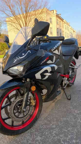 دايون R200 (2024) 
مكينة200cc
رقم وسنوية اربيل 
ماشي 4 الف فقط زيرو
السعر 20 ورقه وبيه مجال قليل
واذا اكو مراوس بشرط مرقم 
*********** مكان موصل
