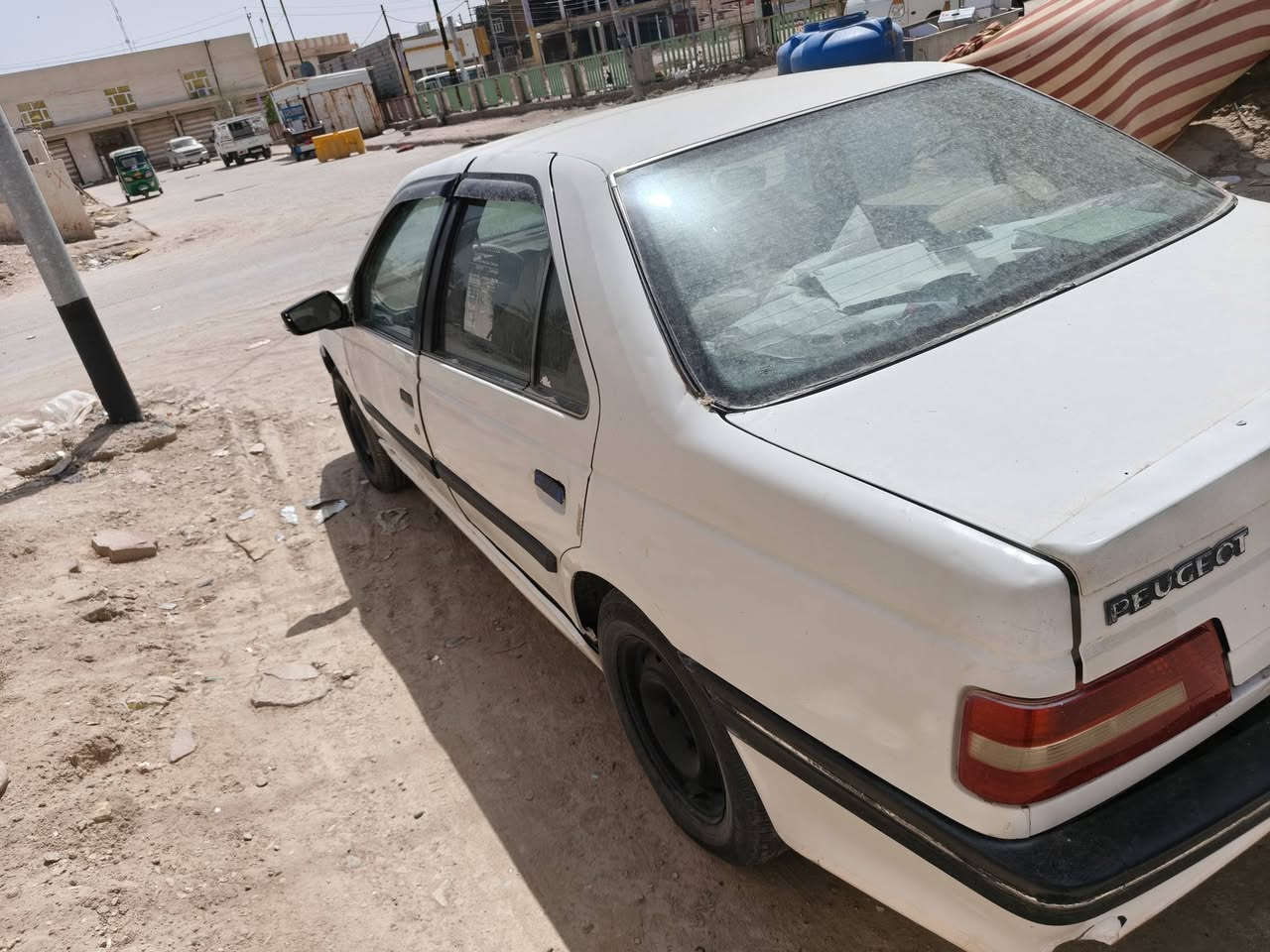 سلام عليكم 
بيجو 405 محور كورلة 
سعر 22و وبيها مجال 
مكان الناصرية الغراف
هاتف ***********
