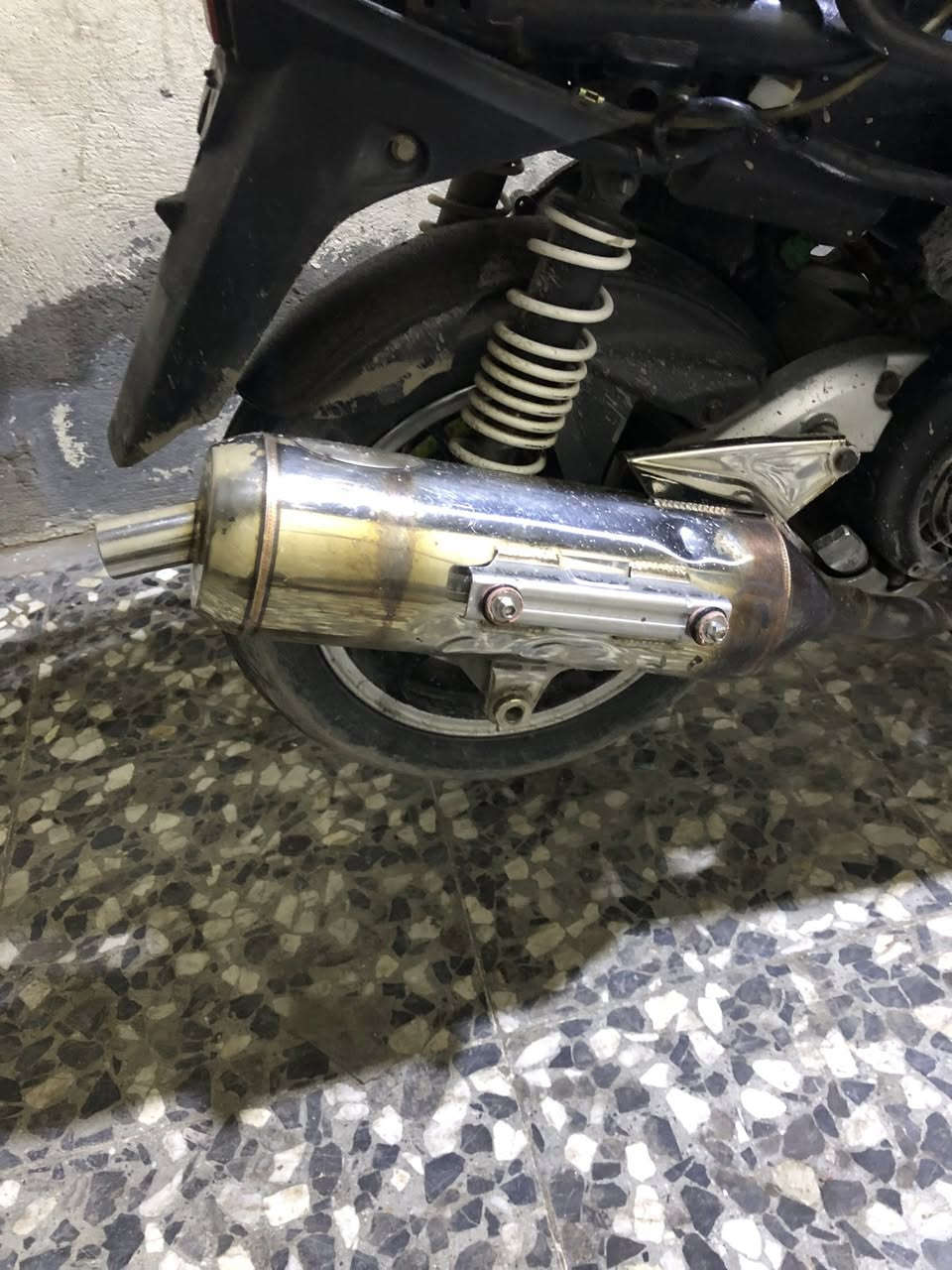 مراوس بصالنصه اكل وز وز 🤣


**إذا كنت صاحب هذا الإعلان وتريد حذفه لأي سبب، رجاءا أرسل رسالة إلى الدعم الفني**